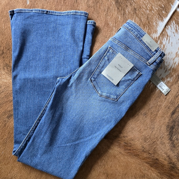 Hudson Jeans Denim - 🆕 Hudson Holly High-Rise Flared Jeans 🆕